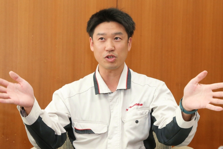 タンク特装事業部航空ローリ課 山下洋平係長